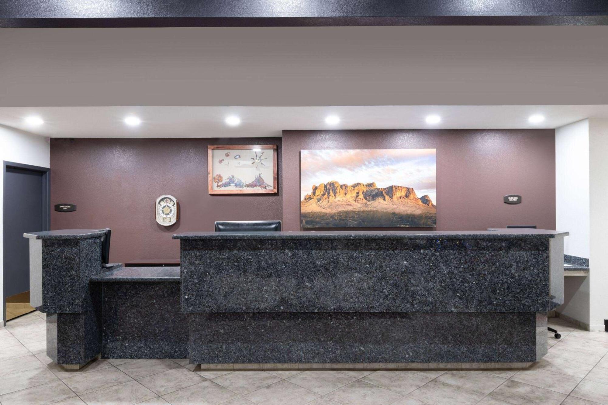 Travelodge By Wyndham Globe Az Exterior foto